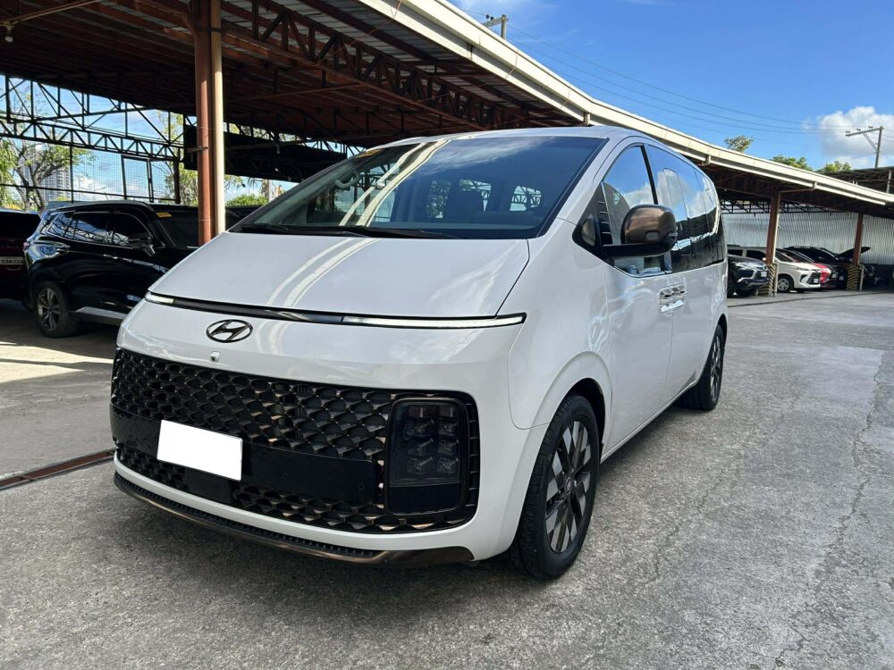 2023 HYUNDAI STARIA 2.2L PREMIUM AWD 19TKMS ONLY AUTOMATIC TRANSMISSION