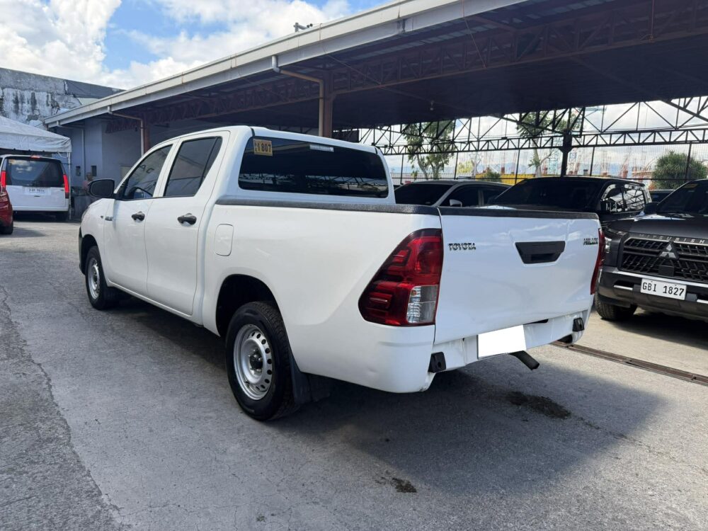 2020 TOYOTA HILUX J MANUAL TRANSMISSION