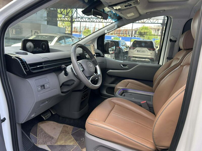 2023 HYUNDAI STARIA 2.2L PREMIUM AWD 19TKMS ONLY AUTOMATIC TRANSMISSION