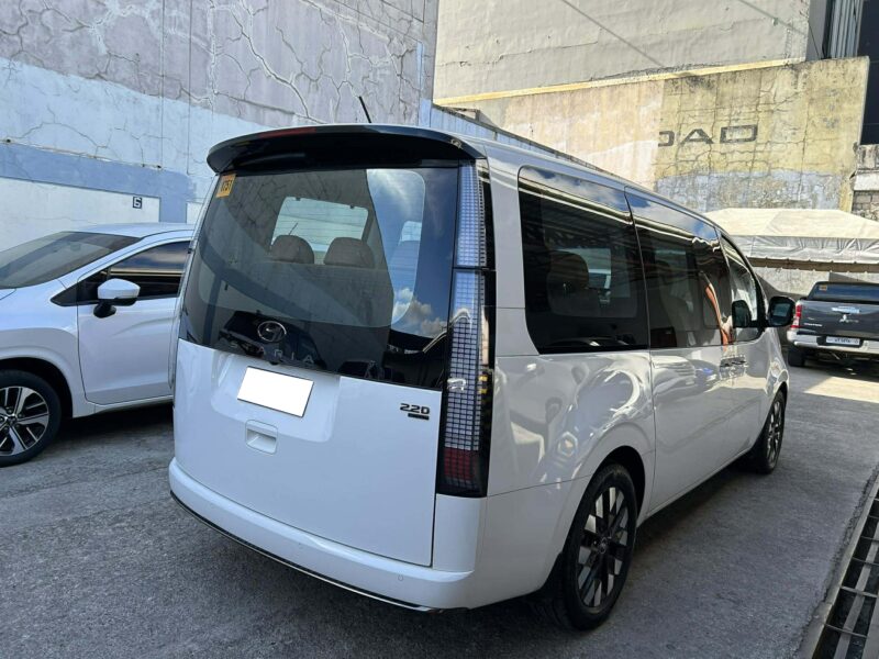 2023 HYUNDAI STARIA 2.2L PREMIUM AWD 19TKMS ONLY AUTOMATIC TRANSMISSION