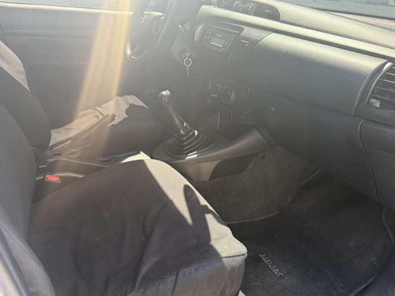 2020 TOYOTA HILUX J MANUAL TRANSMISSION