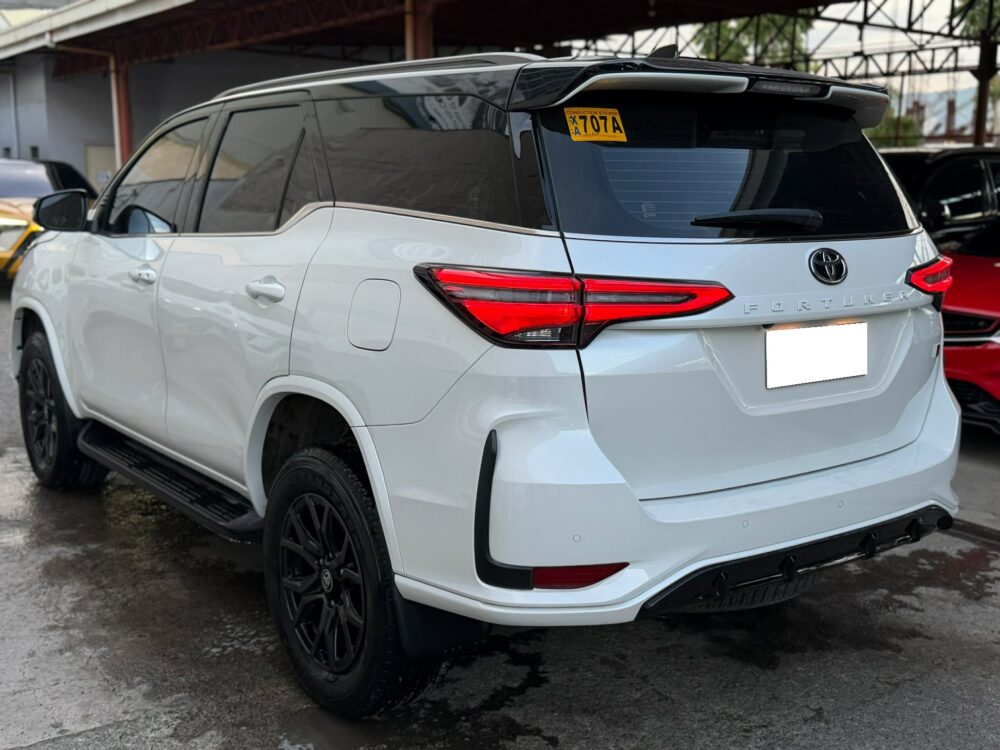 2025 TOYOTA FORTUNER 2.8L GRS 4X4 5TKMS ONLY AUTOMATIC TRANSMISSION