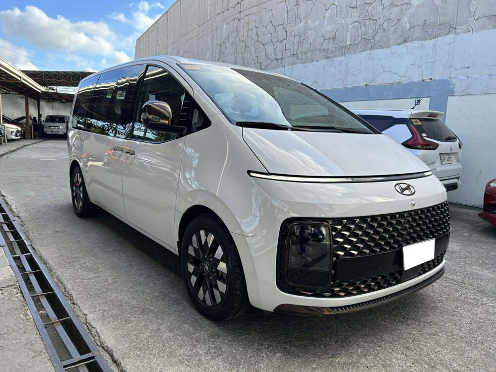 2023 HYUNDAI STARIA 2.2L PREMIUM AWD 19TKMS ONLY AUTOMATIC TRANSMISSION