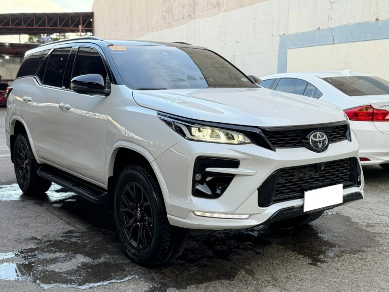 2025 TOYOTA FORTUNER 2.8L GRS 4X4 5TKMS ONLY AUTOMATIC TRANSMISSION