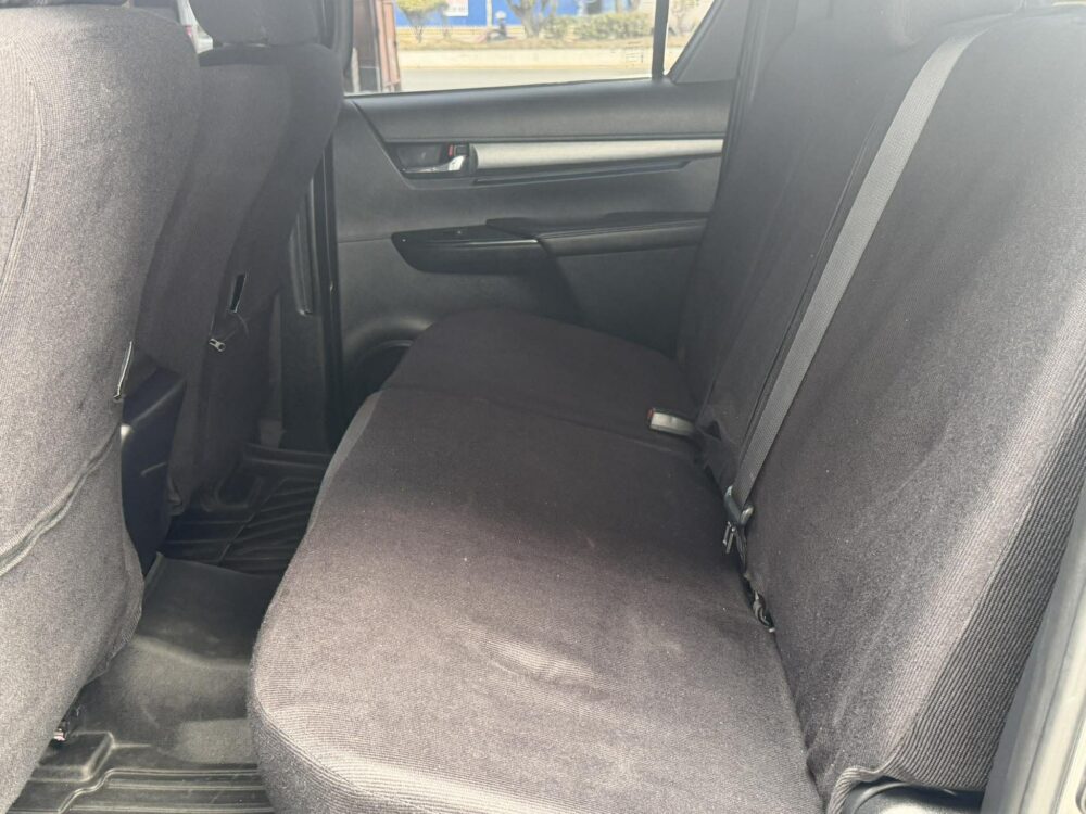 2023 TOYOTA HILUX 2.4 CONQUEST 4X4 28TKMS ONLY AUTOMATIC TRANSMISSION