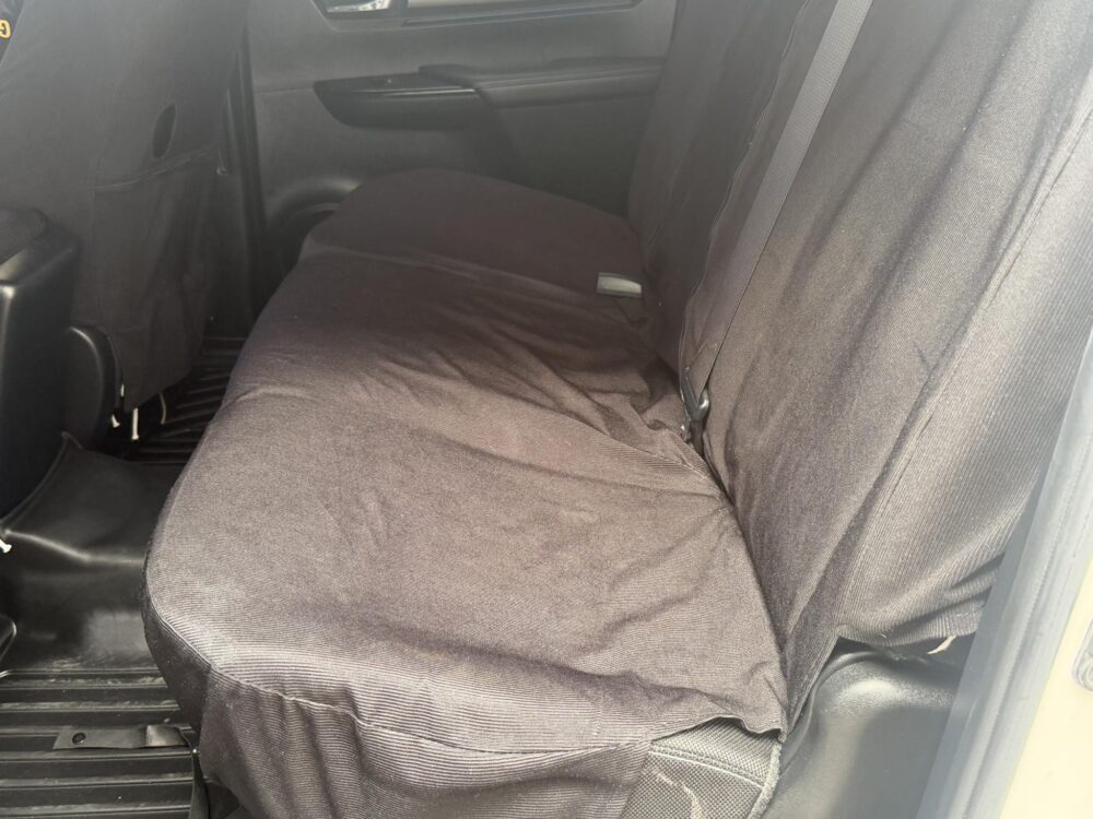 2022 TOYOTA HILUX CONQUEST 2.8L DIESEL 4x4MANUAL TRANSMISSION