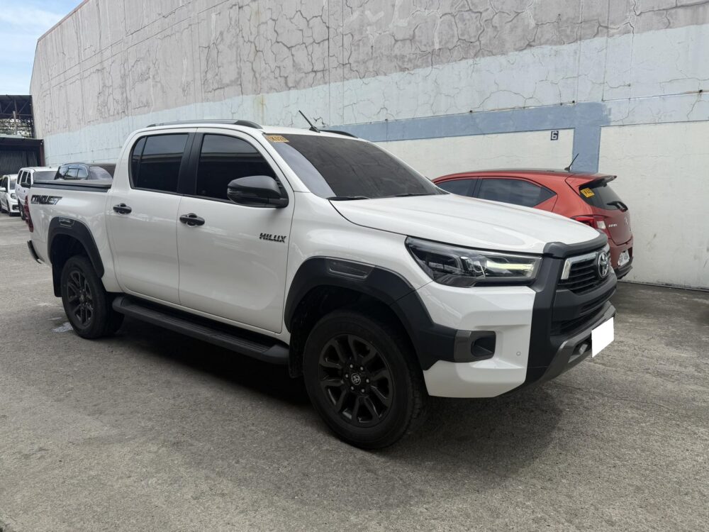 2022 TOYOTA HILUX CONQUEST 2.8L DIESEL 4x4MANUAL TRANSMISSION