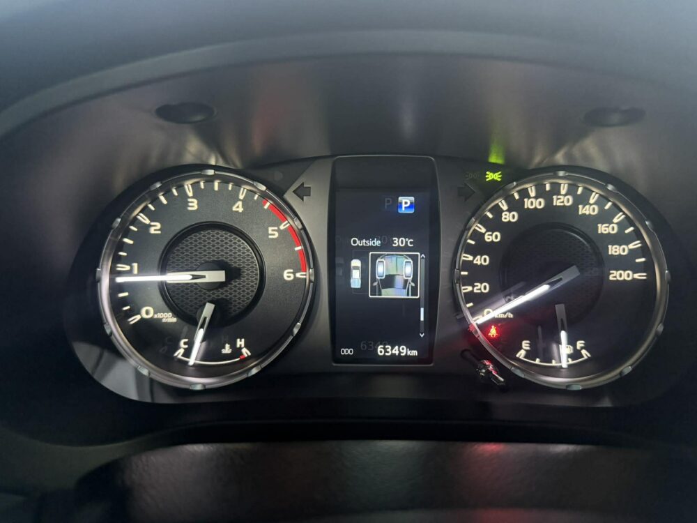 2025 TOYOTA HILUX G 2.4L 4X2 6TKMS ONLY AUTOMATIC TRANSMISSION