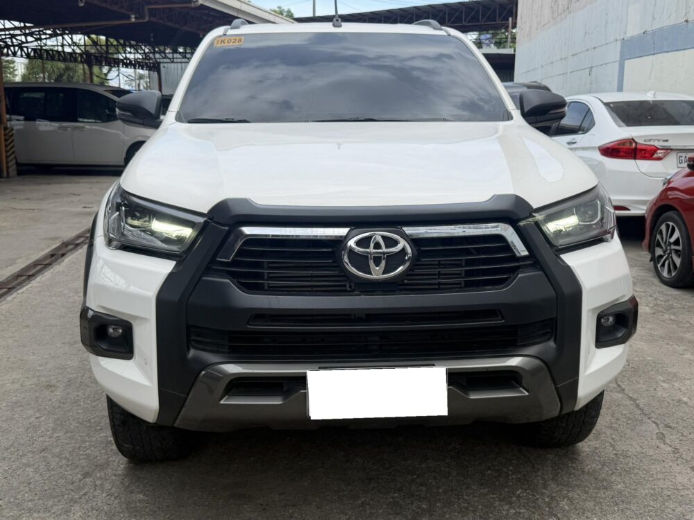 2022 TOYOTA HILUX CONQUEST 2.8L DIESEL 4x4MANUAL TRANSMISSION
