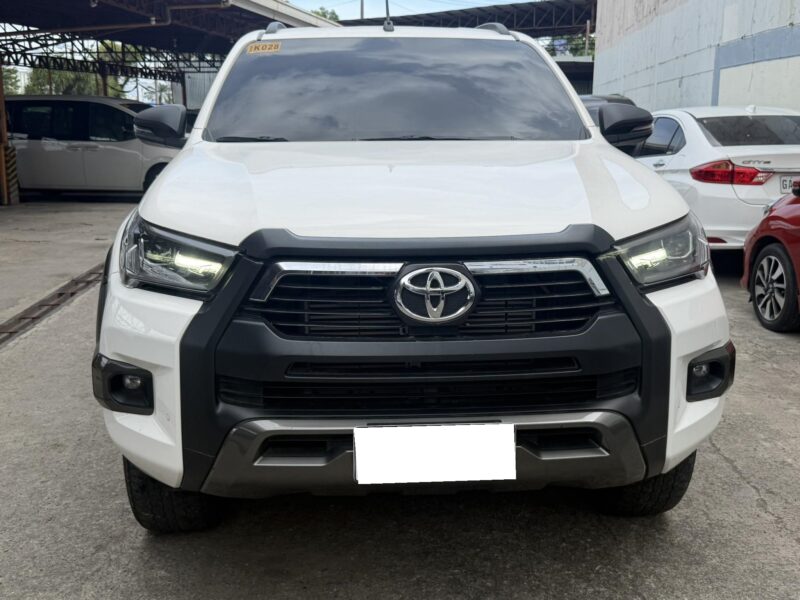 2022 TOYOTA HILUX CONQUEST 2.8L DIESEL 4x4MANUAL TRANSMISSION