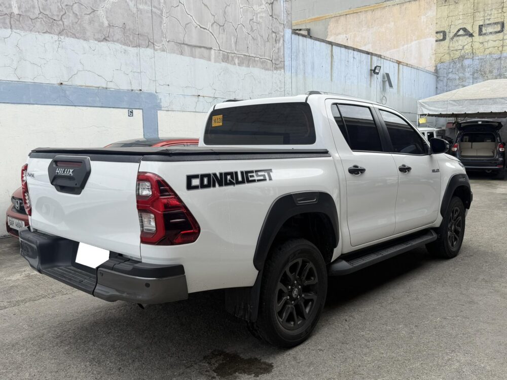 2022 TOYOTA HILUX CONQUEST 2.8L DIESEL 4x4MANUAL TRANSMISSION