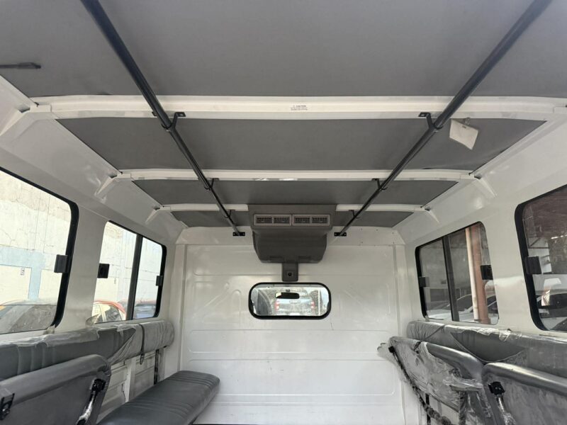 2025 TOYOTA HILUX 2.4 TAMARAW FX AUTOMATIC TRANSMISSION