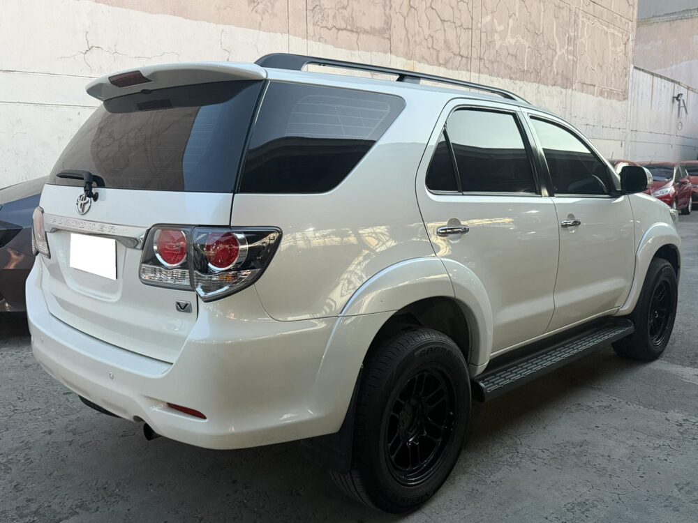 2015 TOYOTA FORTUNER 2.5L V BLACK EDITION AUTOMATIC TRANSMISSION