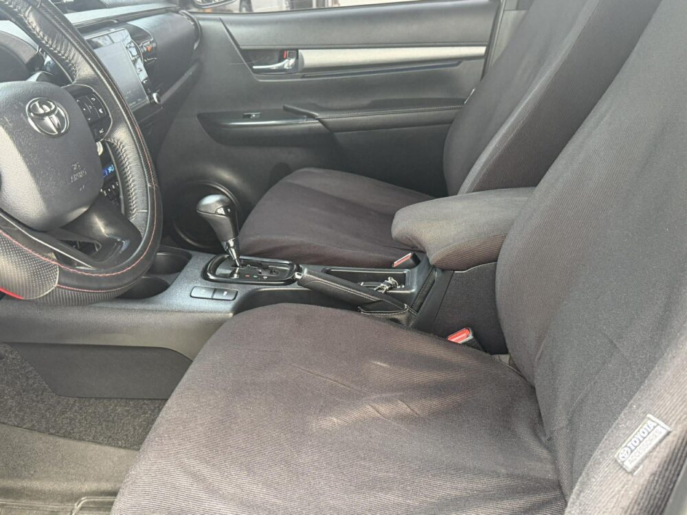 2023 TOYOTA HILUX 2.4 CONQUEST 4X4 28TKMS ONLY AUTOMATIC TRANSMISSION