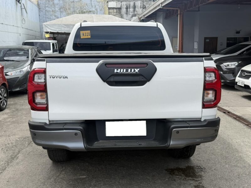 2022 TOYOTA HILUX CONQUEST 2.8L DIESEL 4x4MANUAL TRANSMISSION