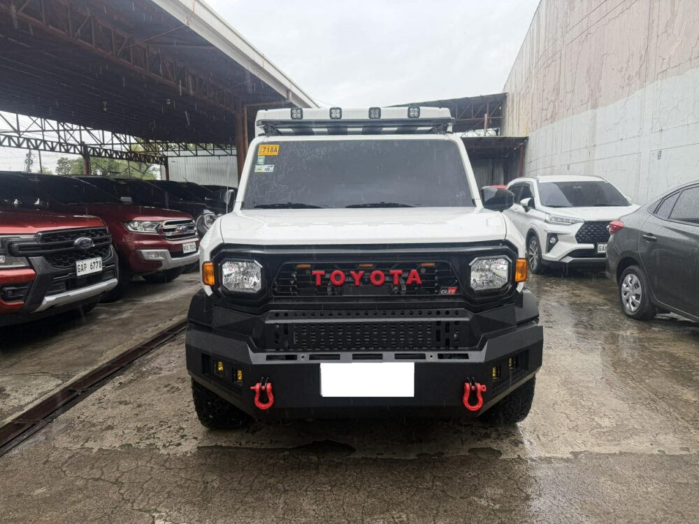 2025 TOYOTA HILUX TAMARAW 2.4 FX MANUAL TRANSMISSION