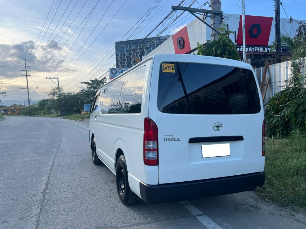 2024 TOYOTA HI ACE COMMUTER 3.0L DIESEL MANUALTRANSMISSION