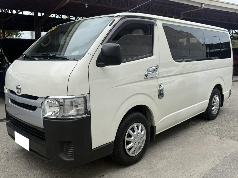 2017 TOYOTA HI ACE COMMUTER 3.0L MANUAL TRANSMISSION