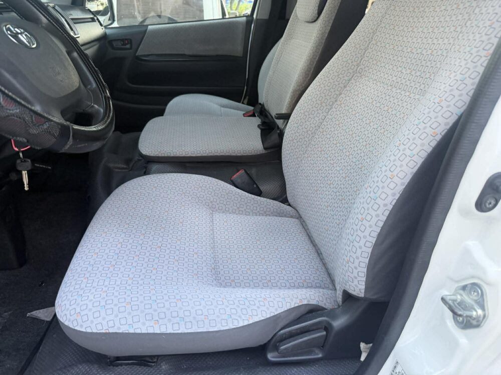 2014 TOYOTA HI ACE GL GRANDIA 2.5L AUTOMATIC TRANSMISSION