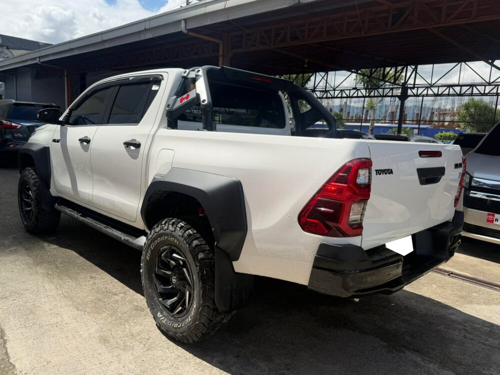 2025 TOYOTA HILUX GRS 4x4 AUTOMATIC TRANSMISSION