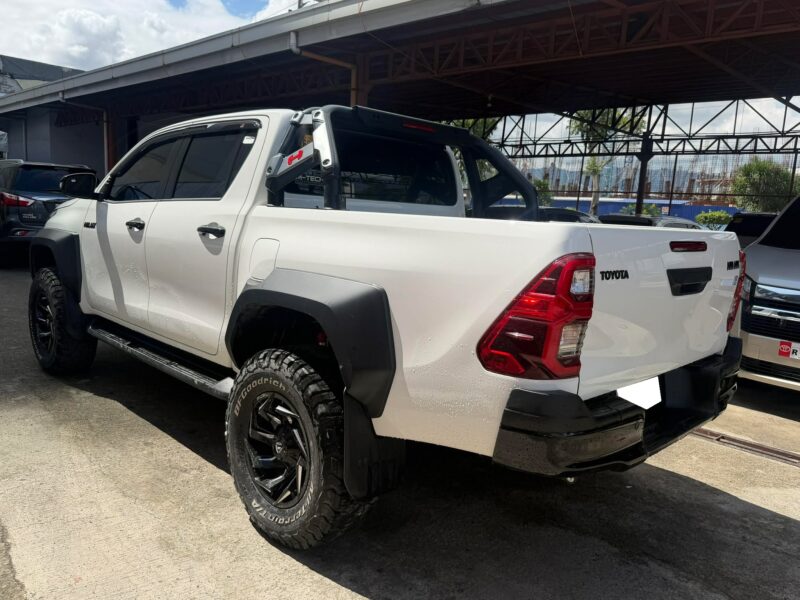 2025 TOYOTA HILUX GRS 4x4 AUTOMATIC TRANSMISSION