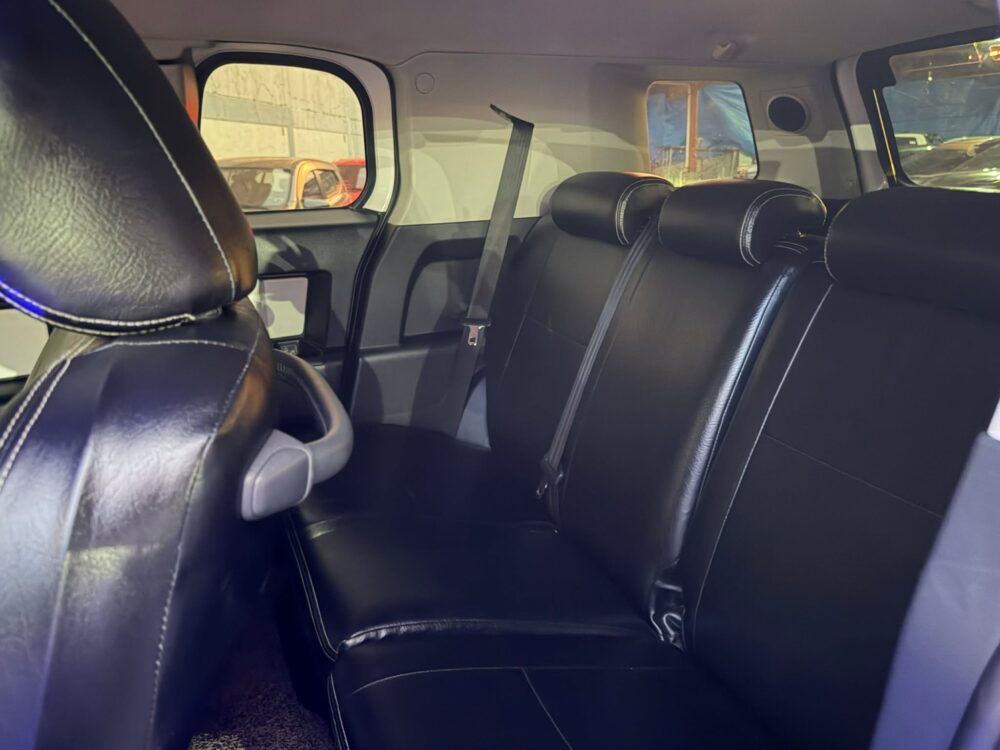 2015 TOYOTA FJ CRUISER 4.0L 4X4 AUTOMATIC TRANSMISSION