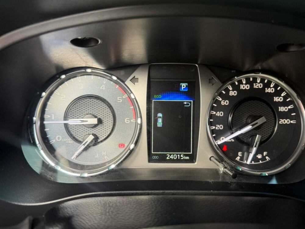 2025 TOYOTA HILUX G 2.4L 4X2 UTOMATIC TRANSMISSION