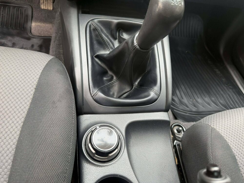 2020 MITSUBISHI STRADA GL MANUAL TRANSMISSION
