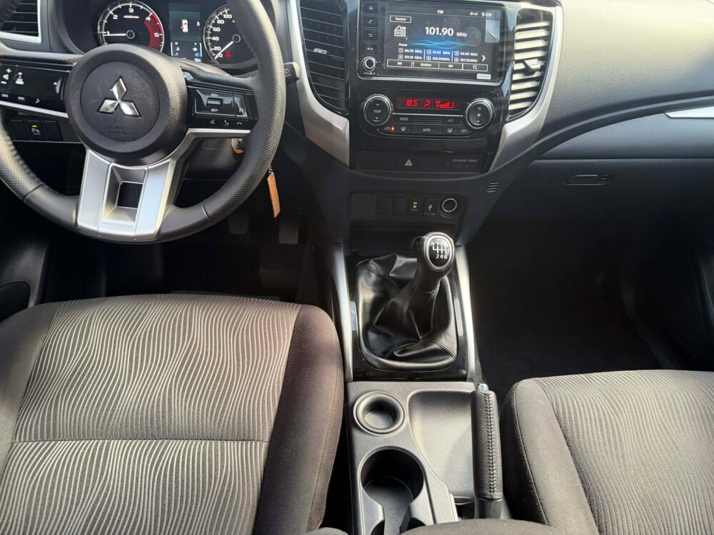 2025 MITSUBISHI MONTERO MANUAL TRANSMISSION