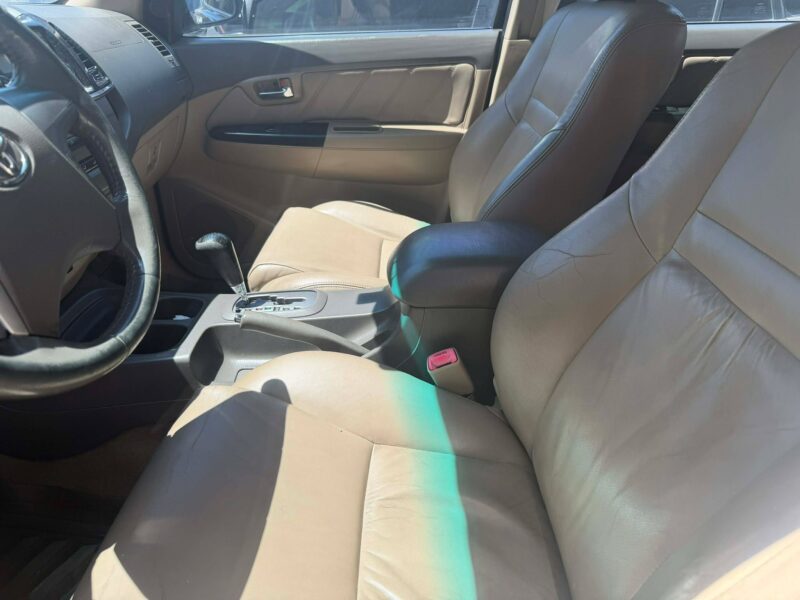 2012 TOYOTA FORTUNER G 2.5L 4X2 AUTOMATIC TRANSMISSION