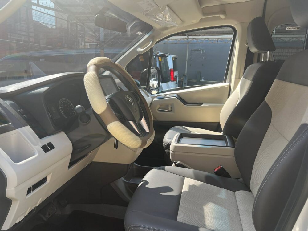 2026 TOYOTA GL GRANDIA TOURER 2.8L AUTOMATIC TRANSMISSION