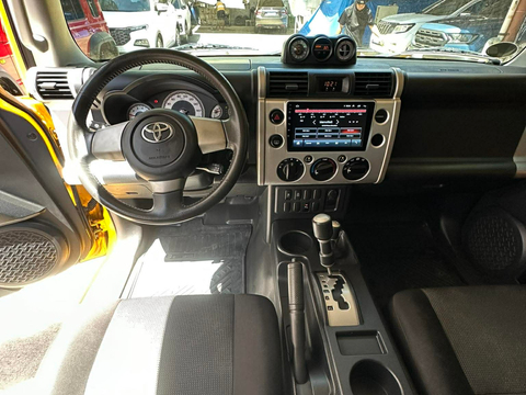 2015 TOYOTA FJ CRUISER 4.0L V6 4X4 AUTOMATIC TRANSMISSION