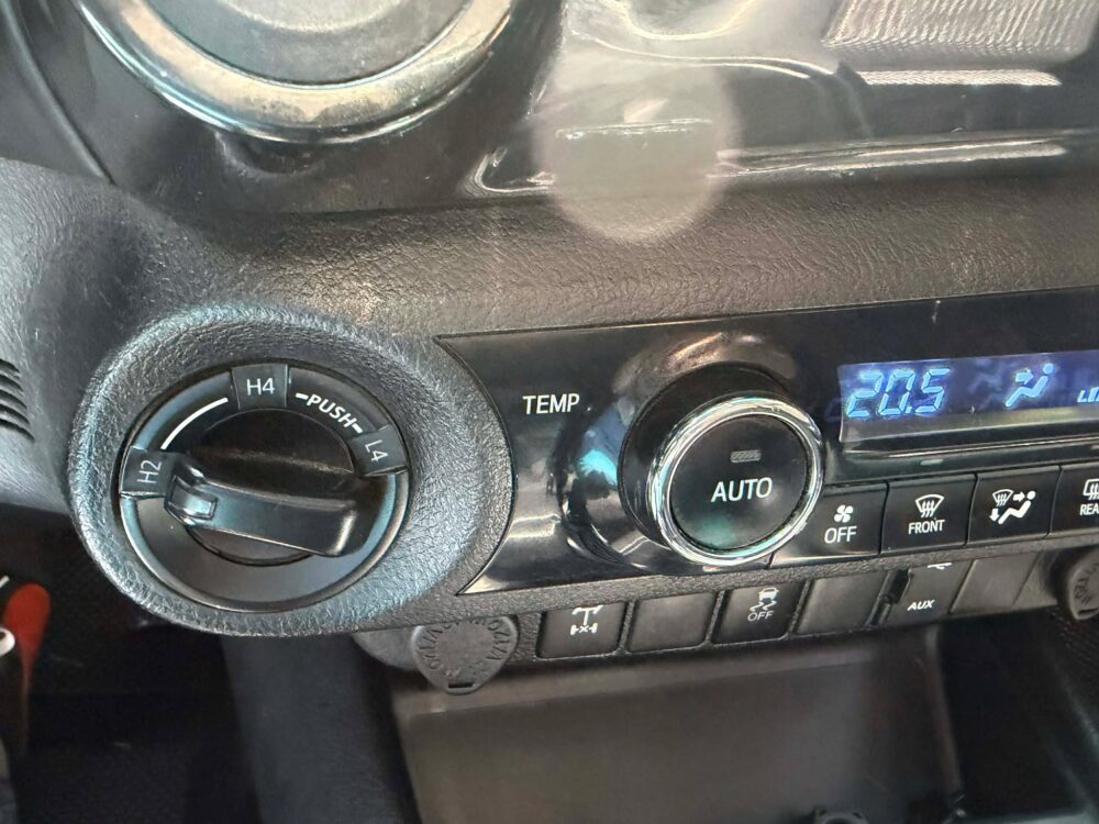 2018 TOYOTA HILUX G 2.8L 4x4 AUTOMATIC TRANSMISSION