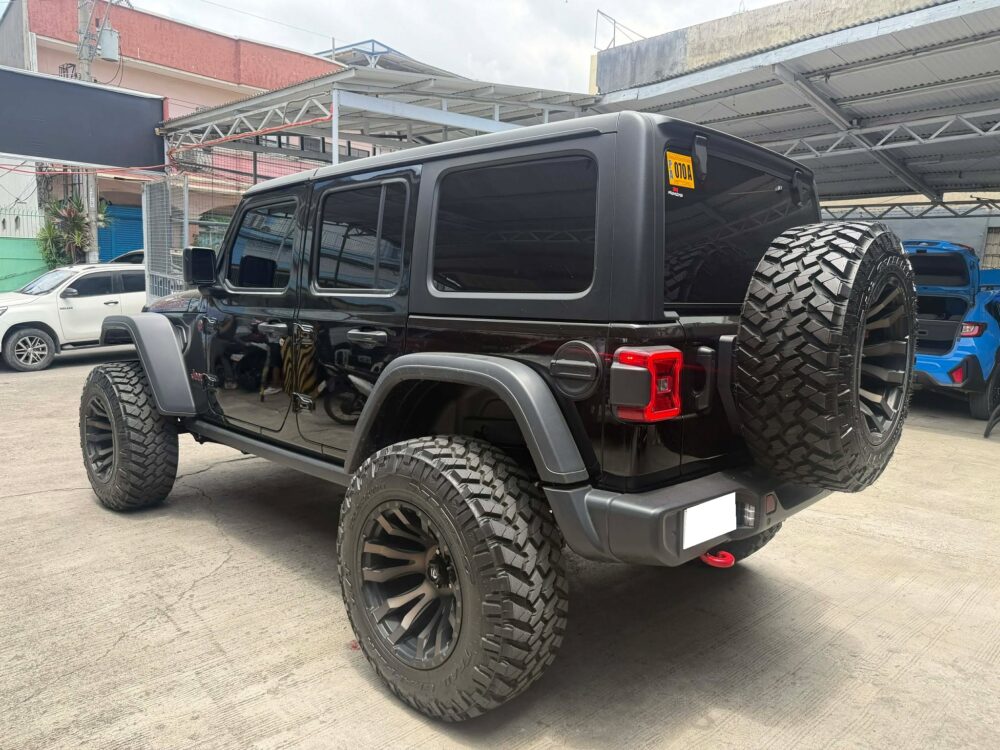 2026 acq Jeep Wrangler Rubicon 2.0L 4-Door | 800 km (practically brand new)