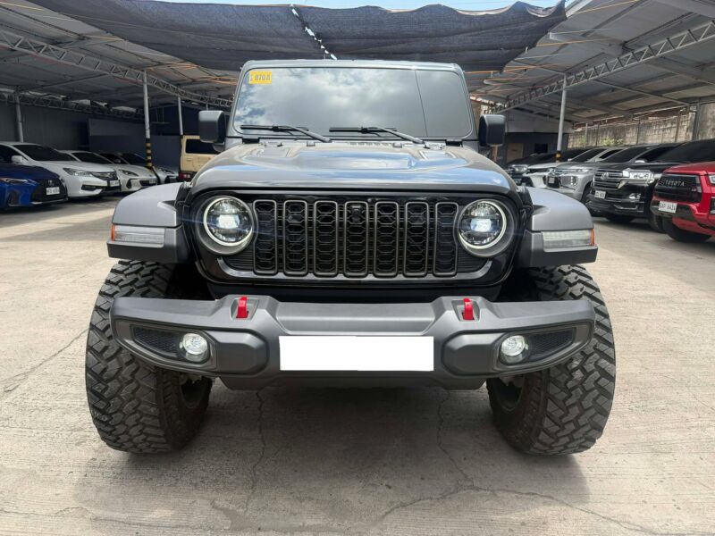 2026 acq Jeep Wrangler Rubicon 2.0L 4-Door | 800 km (practically brand new)