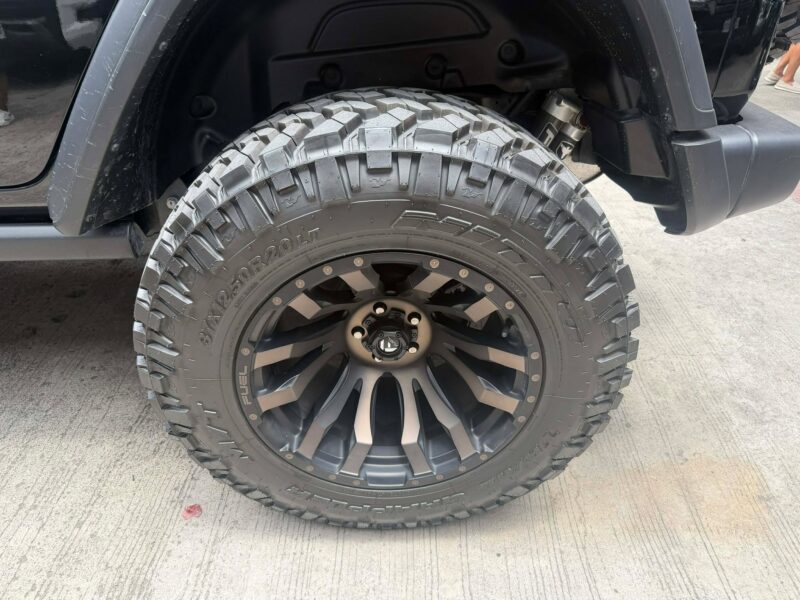 2026 acq Jeep Wrangler Rubicon 2.0L 4-Door | 800 km (practically brand new)