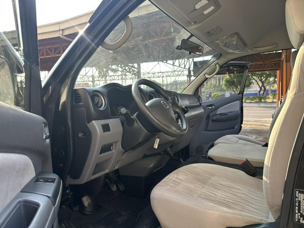 2017 NISSAN URVAN PREMIUM HIGHROOF MANUAL TRANSMISSION