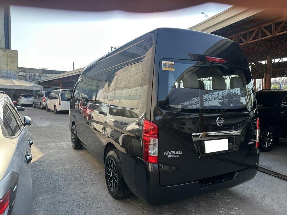 2017 NISSAN URVAN PREMIUM HIGHROOF MANUAL TRANSMISSION