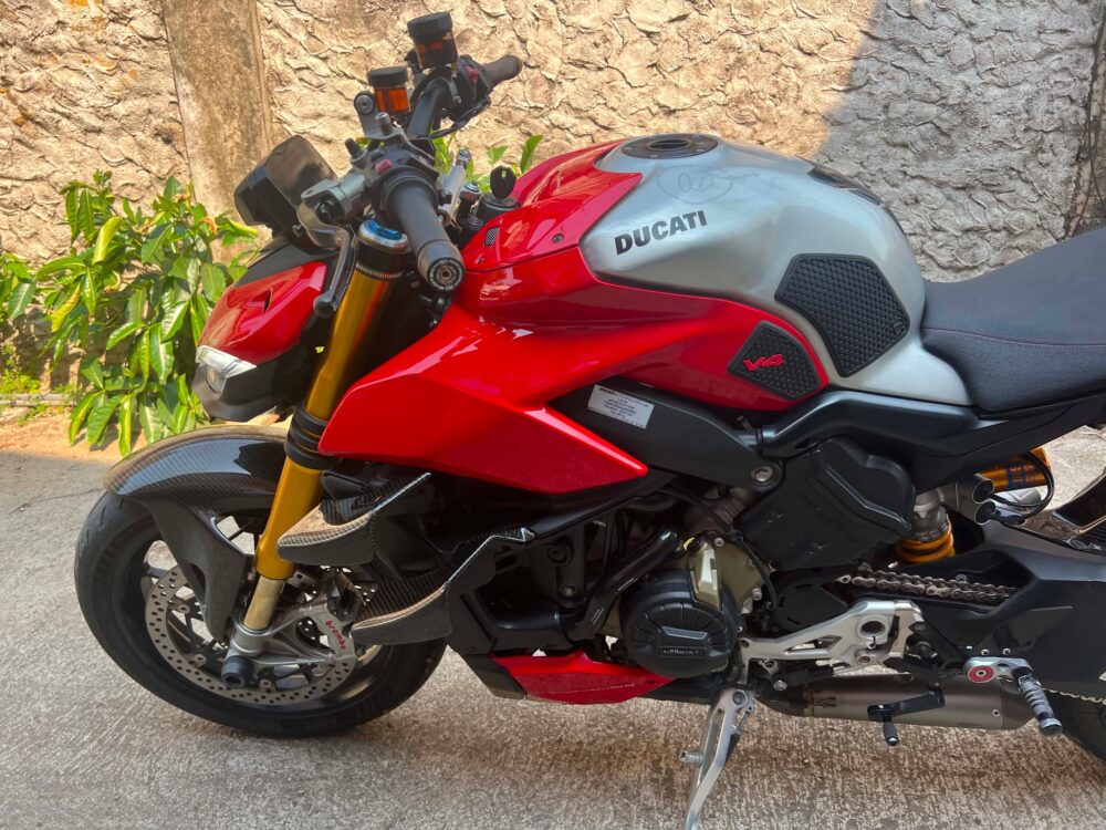 2021 Acq 2020 Ducati Streetfighter V4S