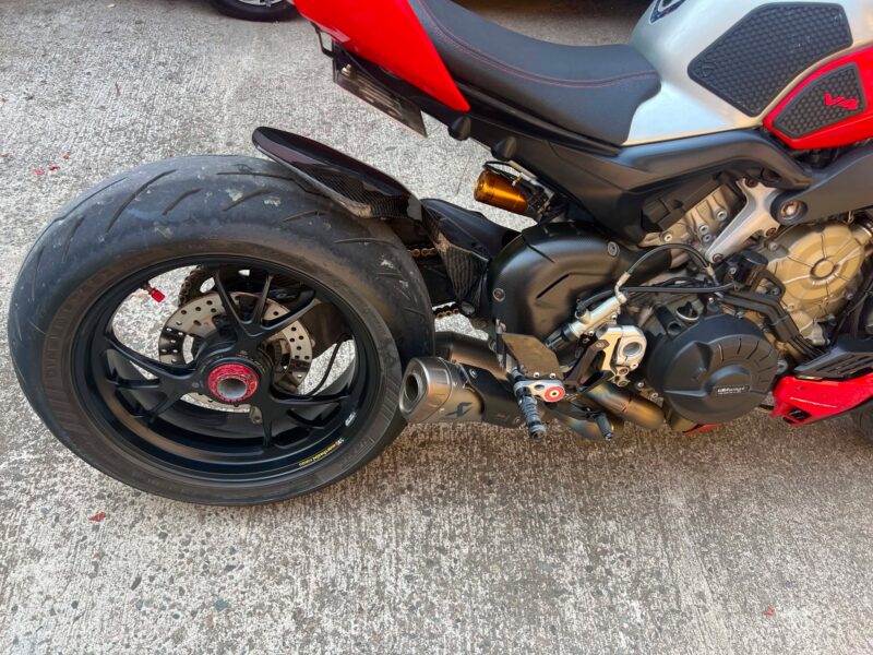 2021 Acq 2020 Ducati Streetfighter V4S