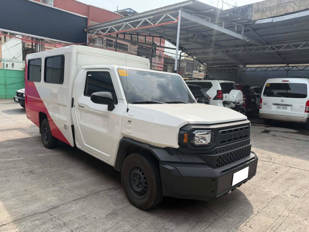 2025 TOYOTA TAMARAW FX 2.4L MANUAL TRANSMISSION