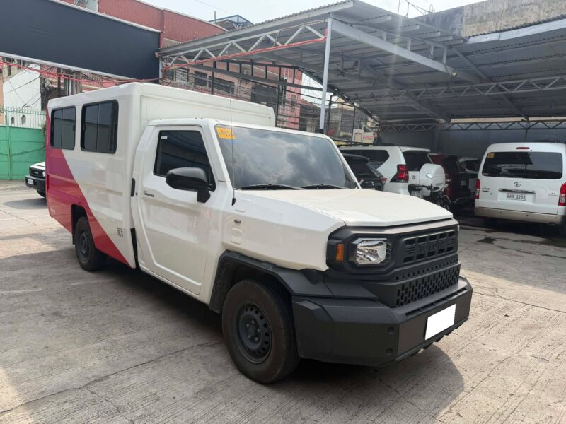 2025 TOYOTA TAMARAW FX 2.4L MANUAL TRANSMISSION