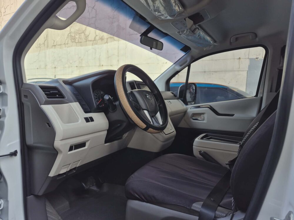 2023 TOYOTA HI ACE GL GRANDIA 2 TONE AUTOMATIC TRANSMISSION