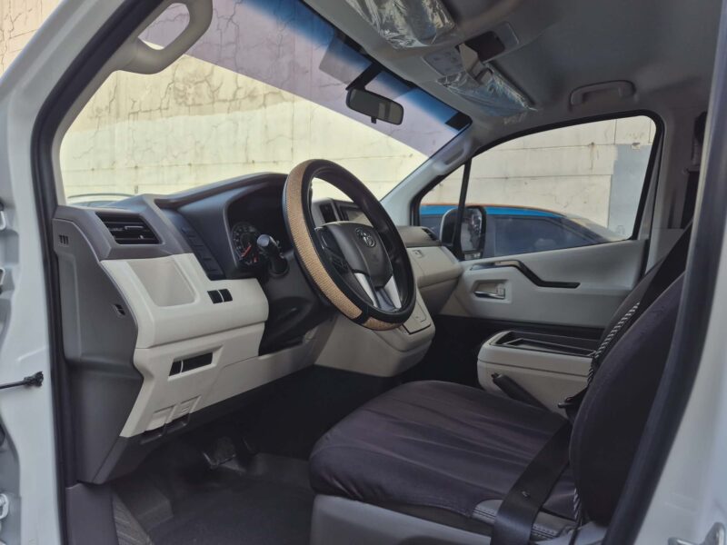 2023 TOYOTA HI ACE GL GRANDIA 2 TONE AUTOMATIC TRANSMISSION