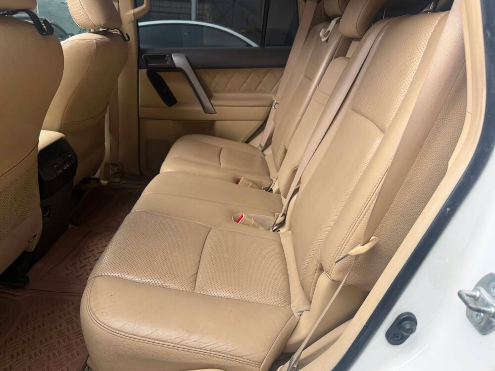 2015 TOYOTA LAND CRUSIER PRADO 150 3.0L DUBAI TXL 4X4 AUTOMATIC TRANSMISSION