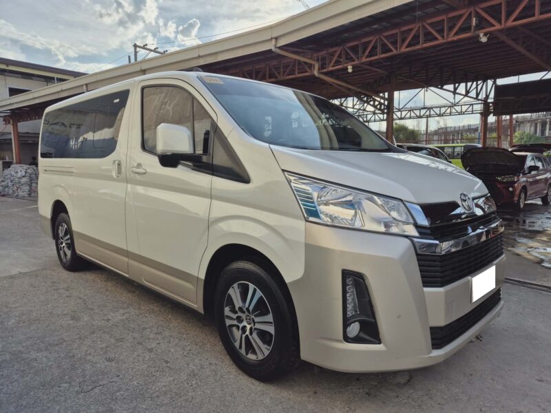 2023 TOYOTA HI ACE GL GRANDIA 2 TONE AUTOMATIC TRANSMISSION