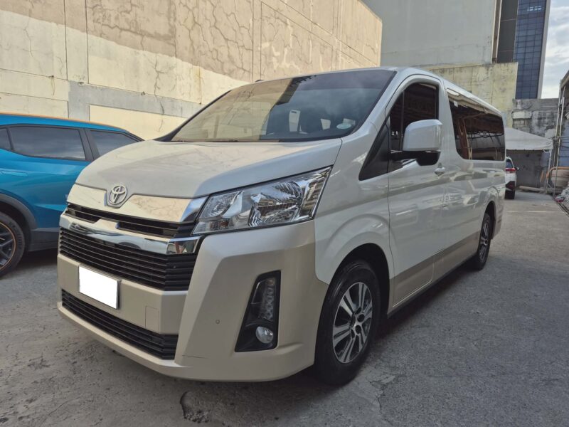 2023 TOYOTA HI ACE GL GRANDIA 2 TONE AUTOMATIC TRANSMISSION