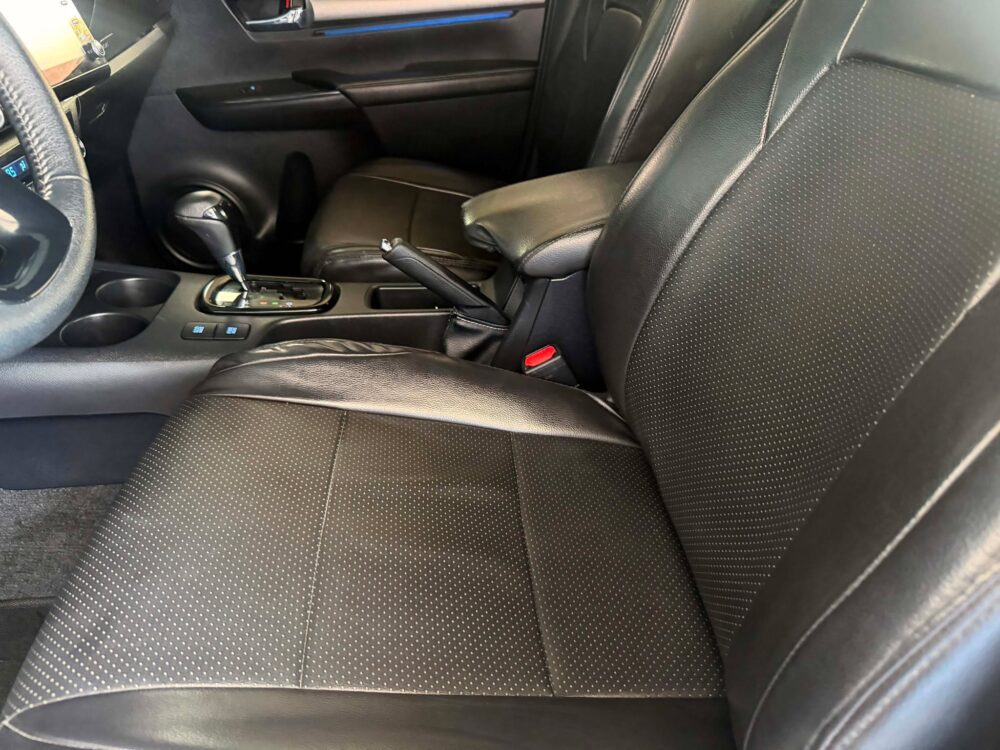 2021 TOYOTA HILUX CONQUEST V