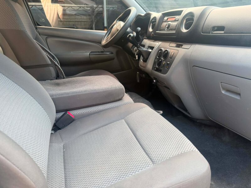 2019 NISSAN URVAN 2.5L STANDARD