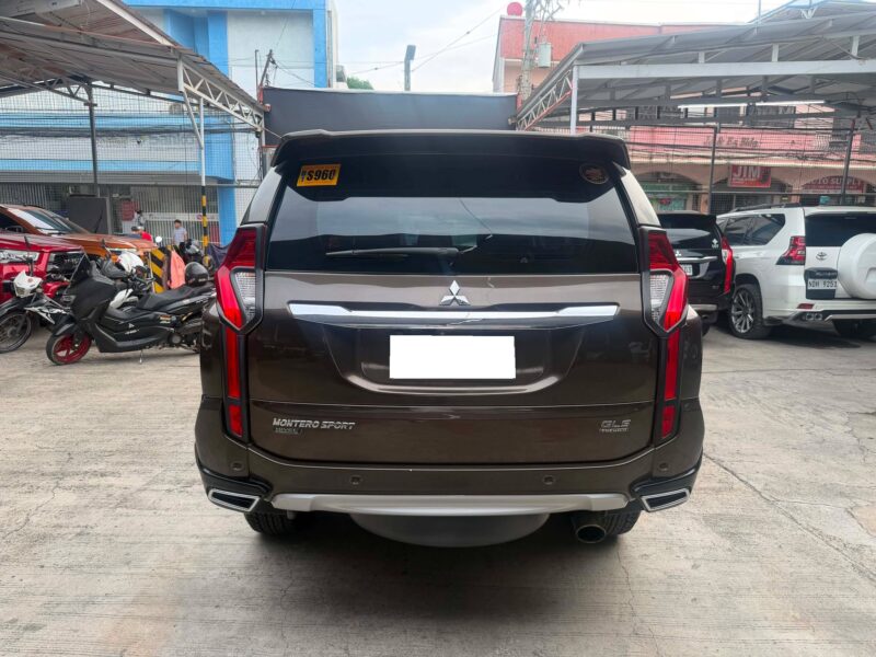 2017 MITSUBISHI MONTERO GLS PREMIUM
